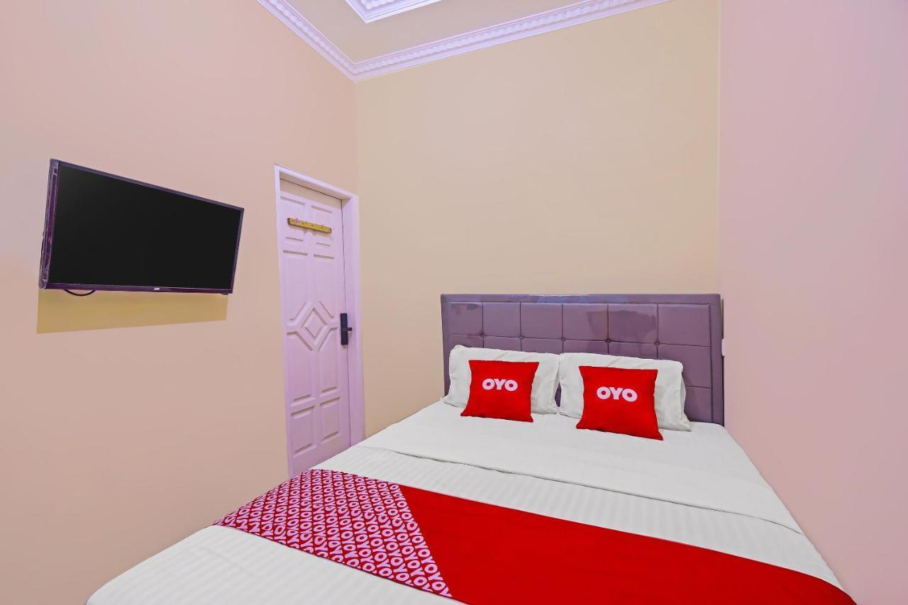 Oyo 92687 Alnindo Makaliwe Hotel จาการ์ตา ภายนอก รูปภาพ